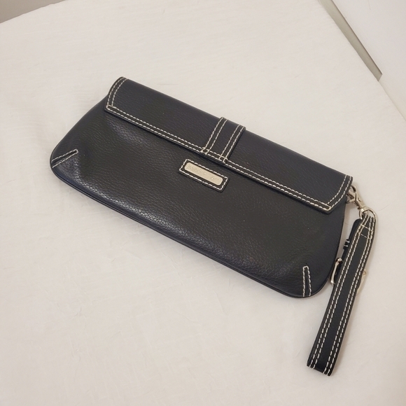 Isabella Fiore Black Leather Clutch/Wristlet - Picture 8 of 9